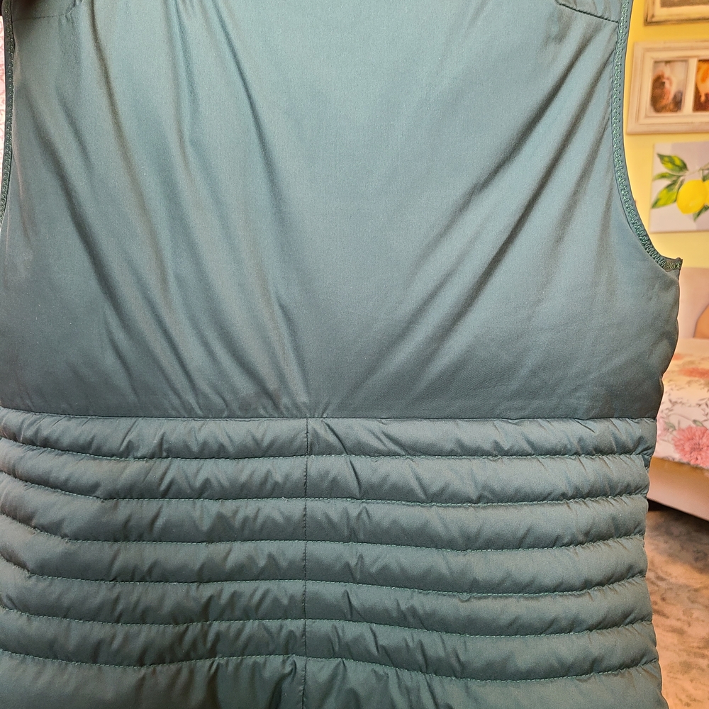 lululemon Quilted Puffy Vest - Picture 9 of 10